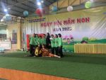Anh Trao Thuong Cho Cac Gian Hang